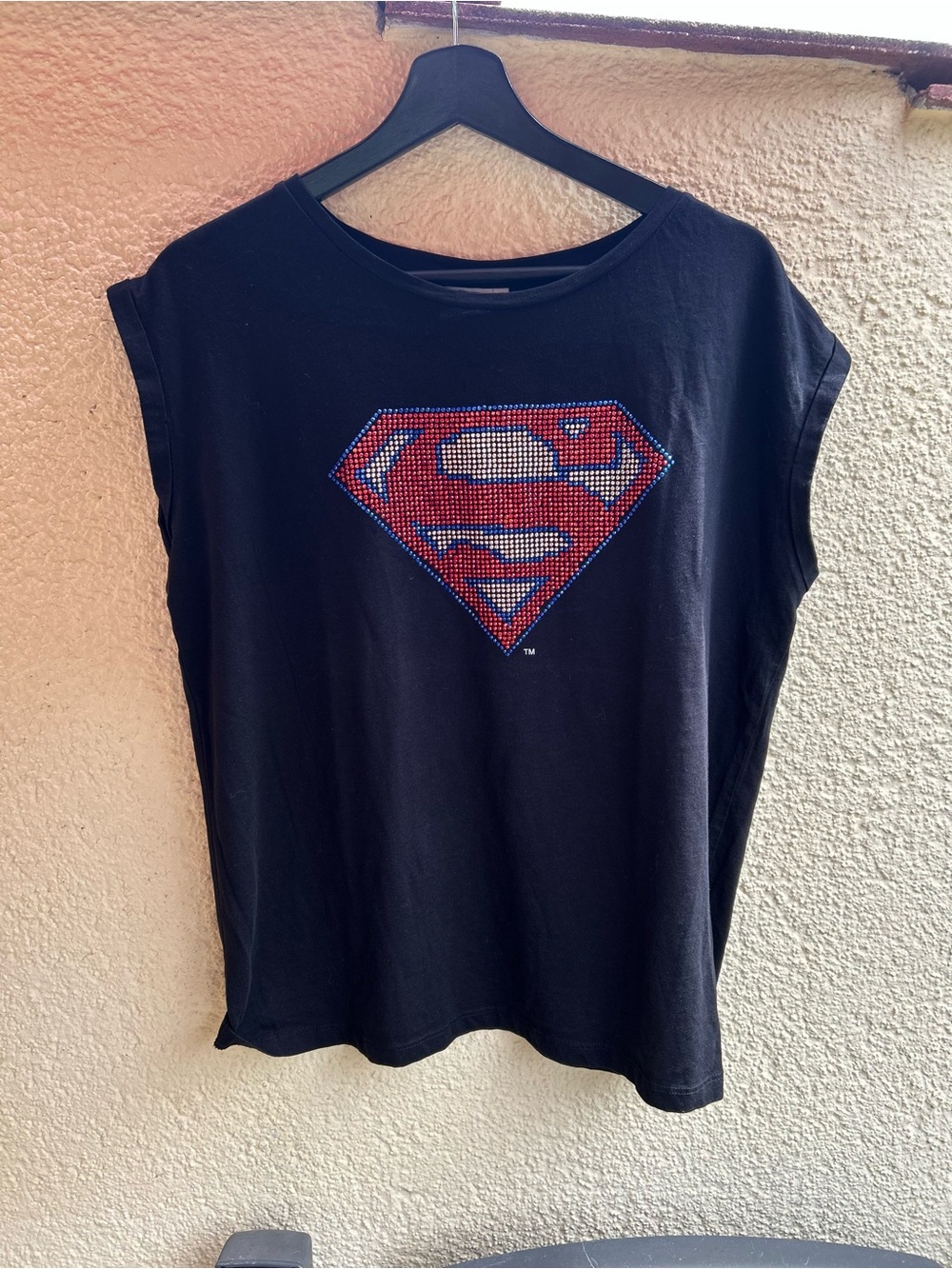 Supergirl black, sleeveless cotton T-shirt a rhinestone Superman Logo Size S
